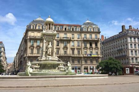 Lyon Centre Ville Esterno foto